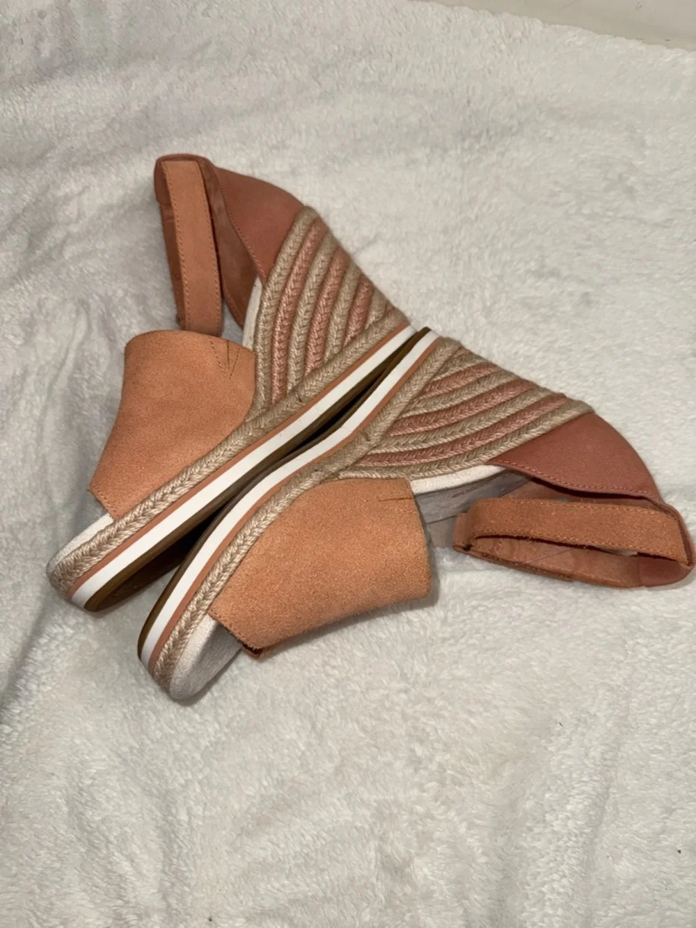 Toms Women's Marisol Beige Peach Suede Espadrille Wedge Sandal - Sz 9.5, NWOB